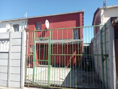 Duplex For Sale in Epping Forest, Elsies River